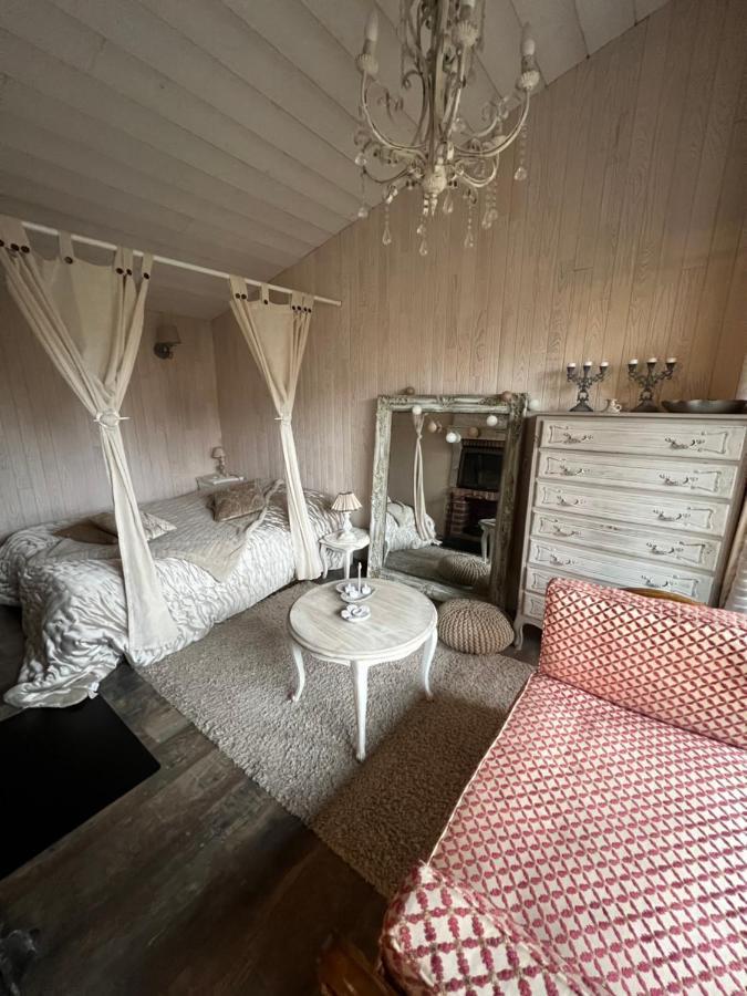 La Maisonnette De Cancan Mont-près-Chambord 외부 사진